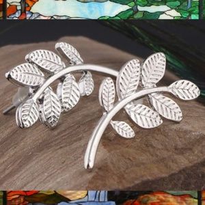 NEW Elegant Charming Silver Leaf Design Stud Earrings